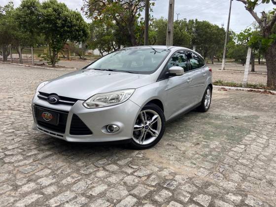 FORD FOCUS 2.0 SE PLUS 16V FLEX 4P POWERSHIFT